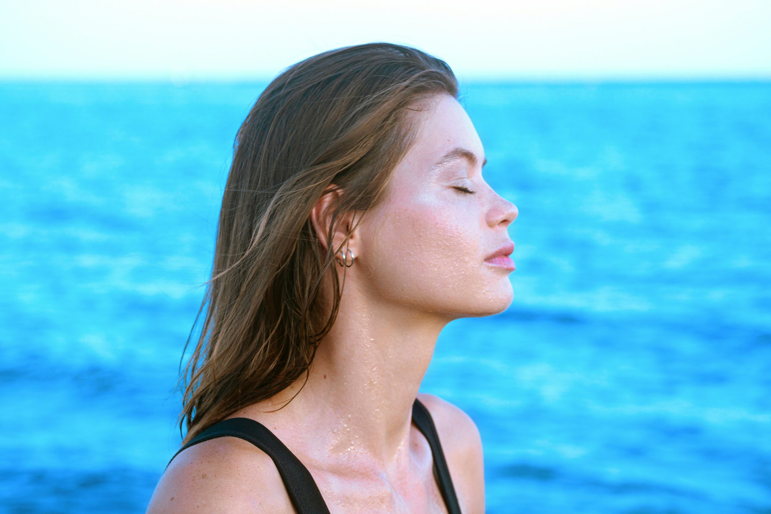 Illustration of correct abdominal movement during diaphragmatic breathing